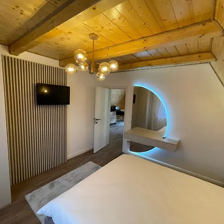 Casa Belvedere Pietrosu Gazde/Camere de închiriat